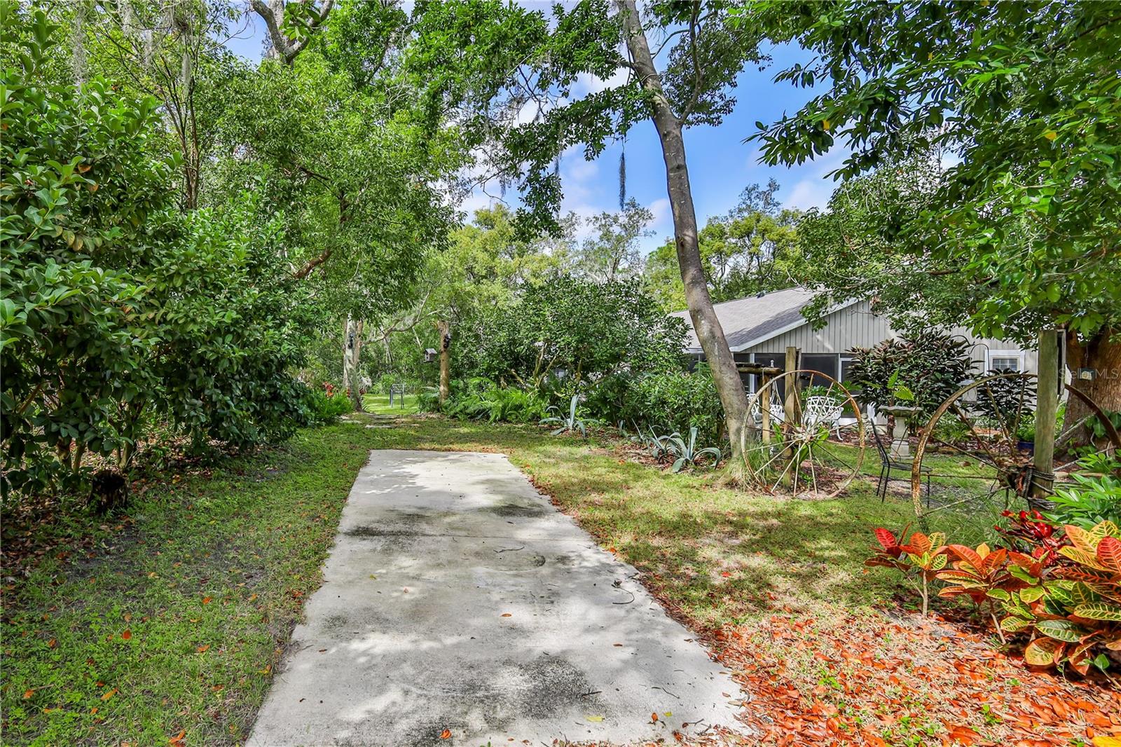 Image 59 of 72 For 8480 Colma Street