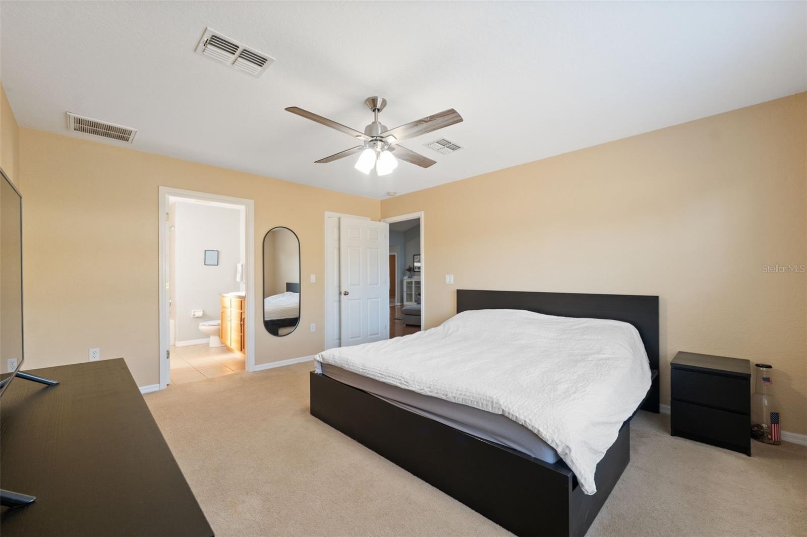 Image 10 of 48 For 11006 Canary Avenue