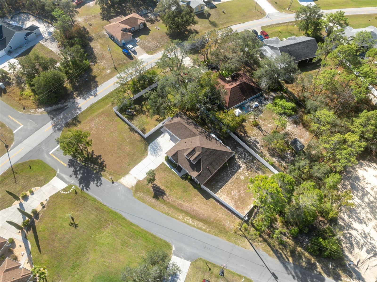 Image 23 of 48 For 11006 Canary Avenue