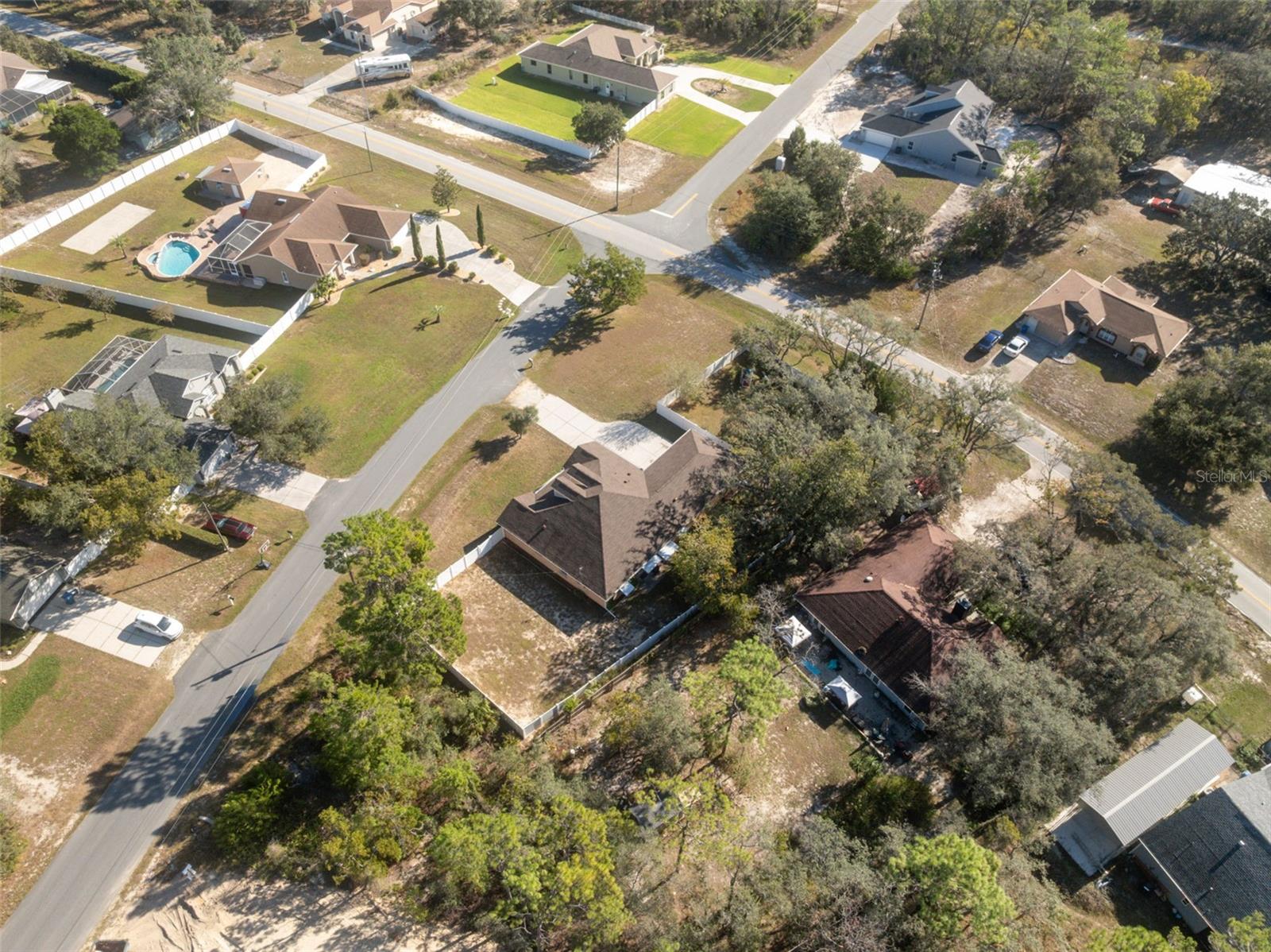 Image 25 of 48 For 11006 Canary Avenue