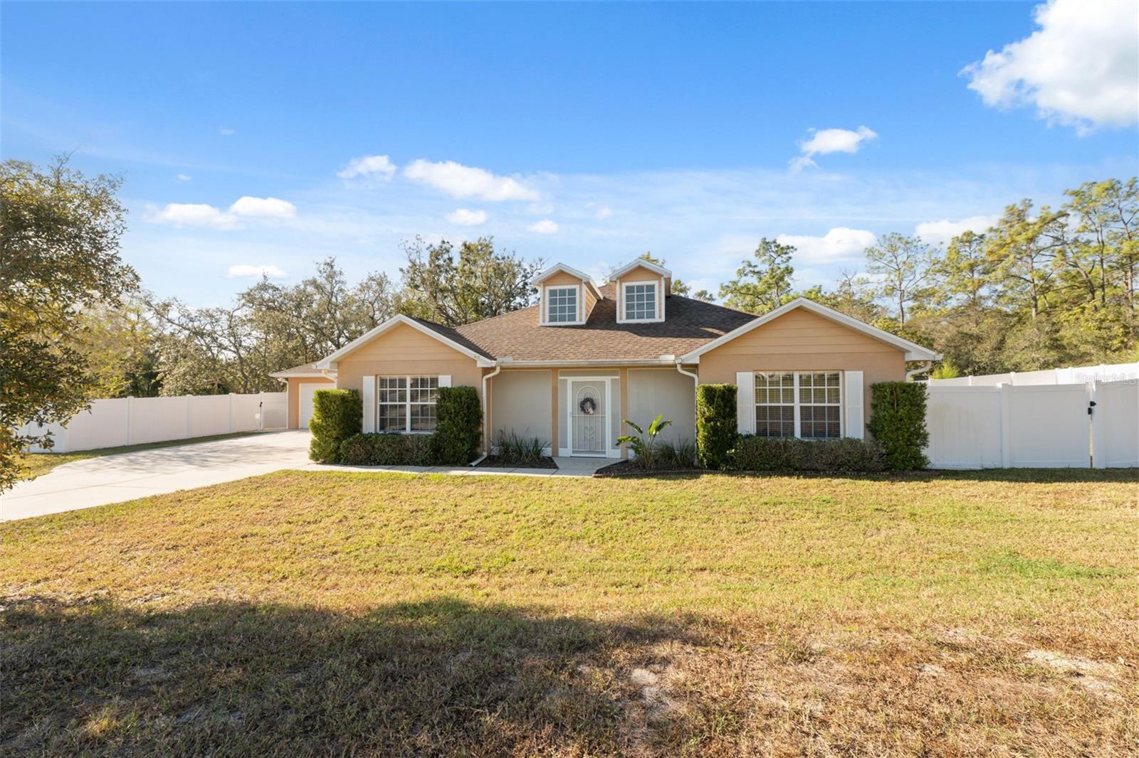 Image 33 of 48 For 11006 Canary Avenue