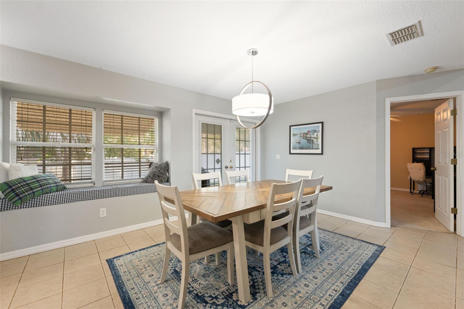 Image 9 of 48 For 11006 Canary Avenue