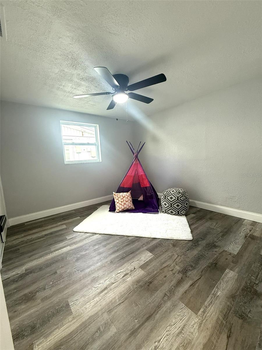 Image 23 of 31 For 9110 Pegasus Avenue