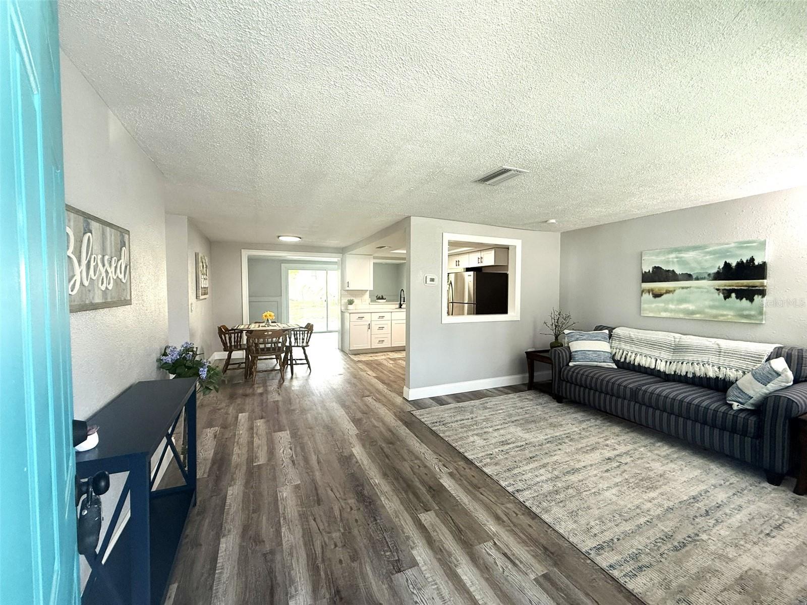 Image 3 of 31 For 9110 Pegasus Avenue