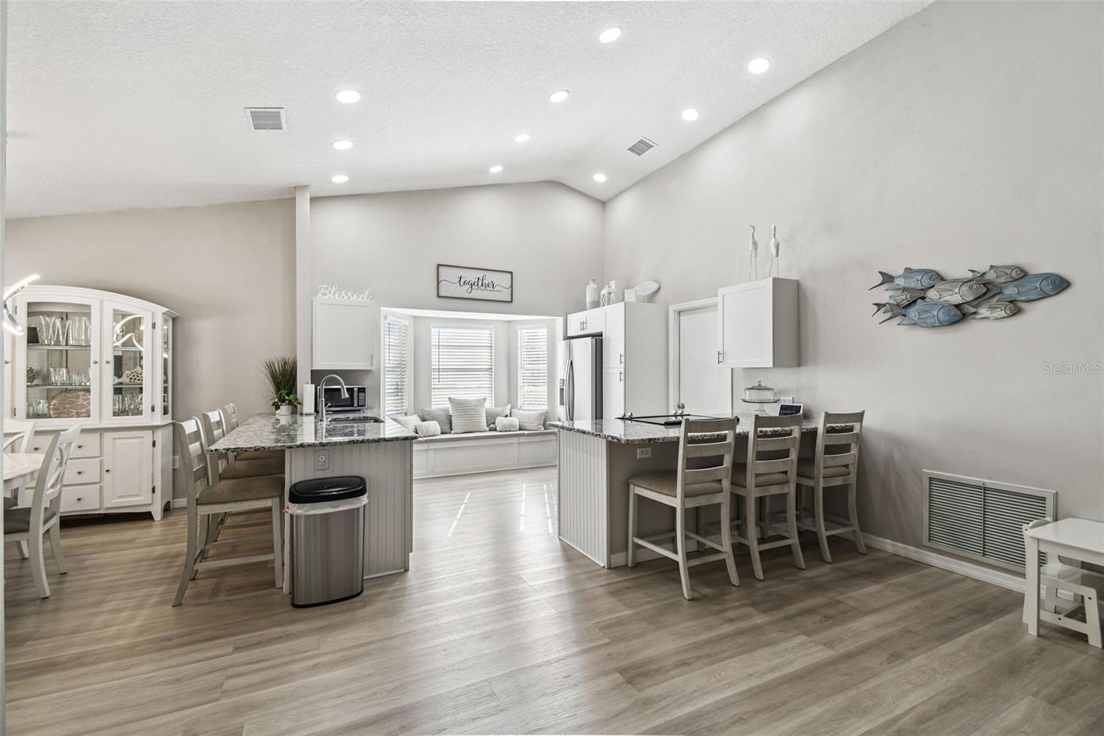 Image 19 of 43 For 13103 Topflite Court