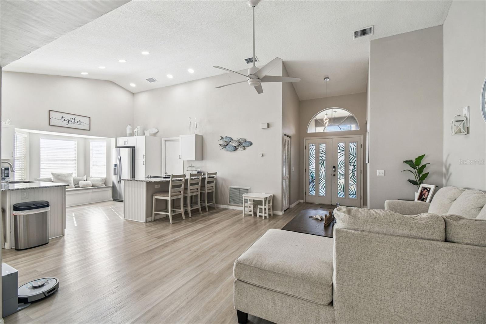 Image 7 of 43 For 13103 Topflite Court