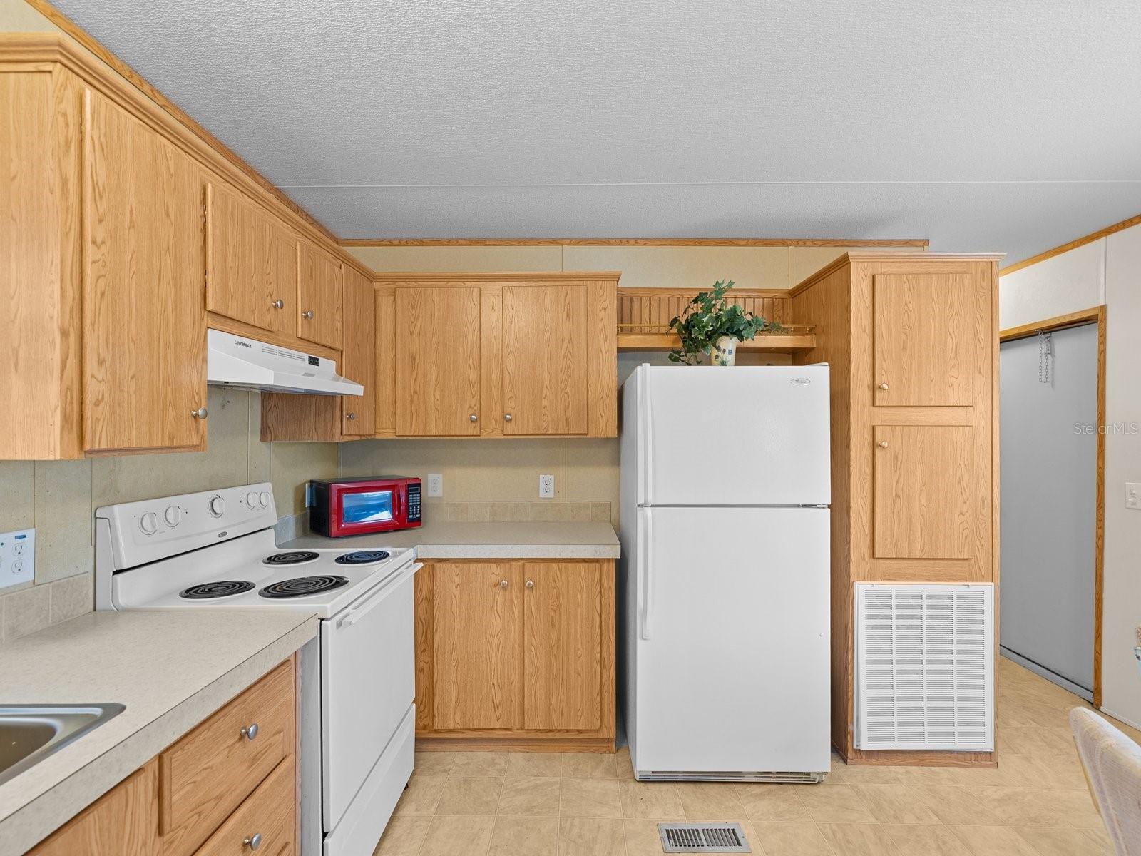 Image 11 of 27 For 8041 Hamster Drive