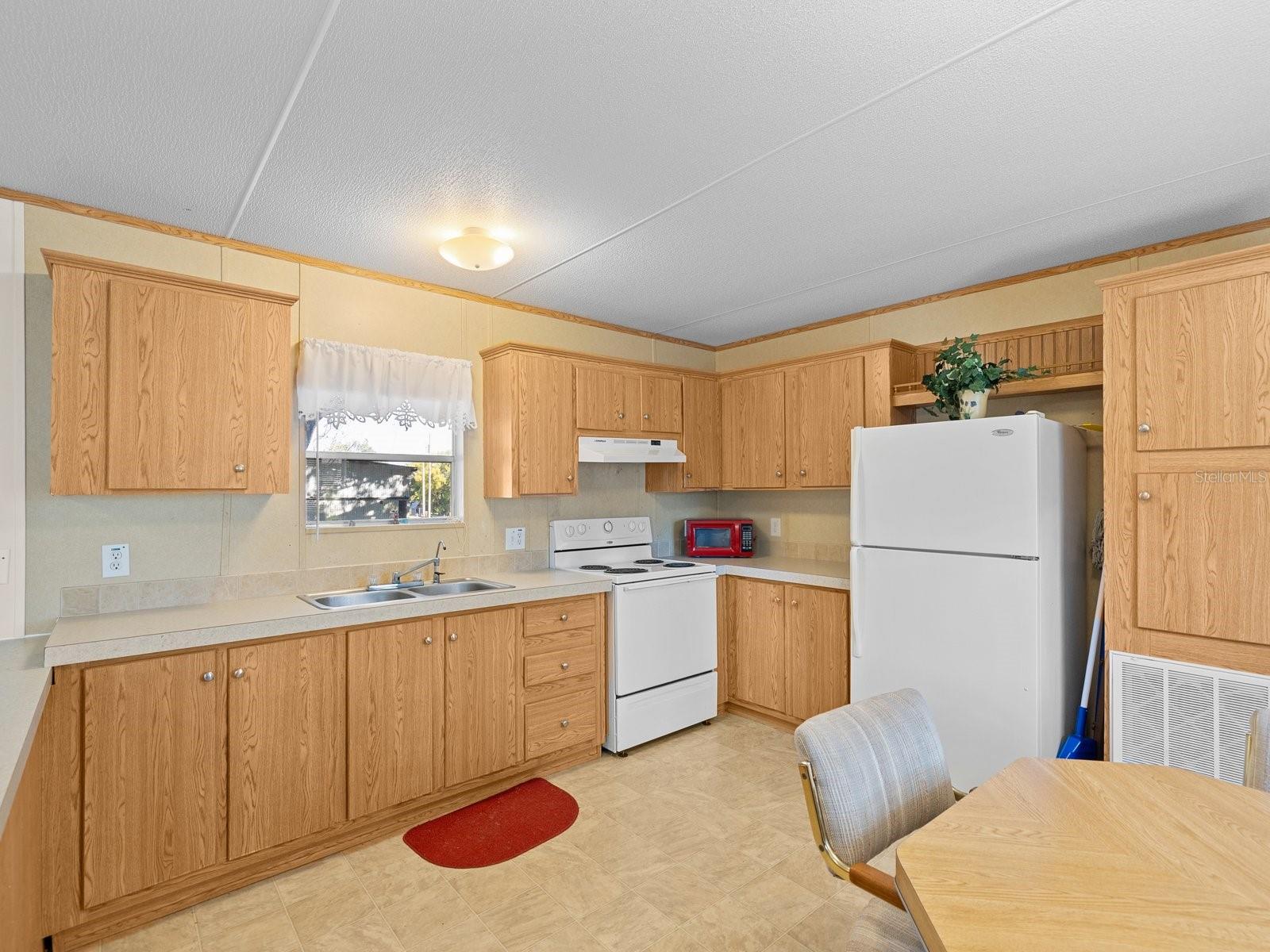 Image 9 of 27 For 8041 Hamster Drive