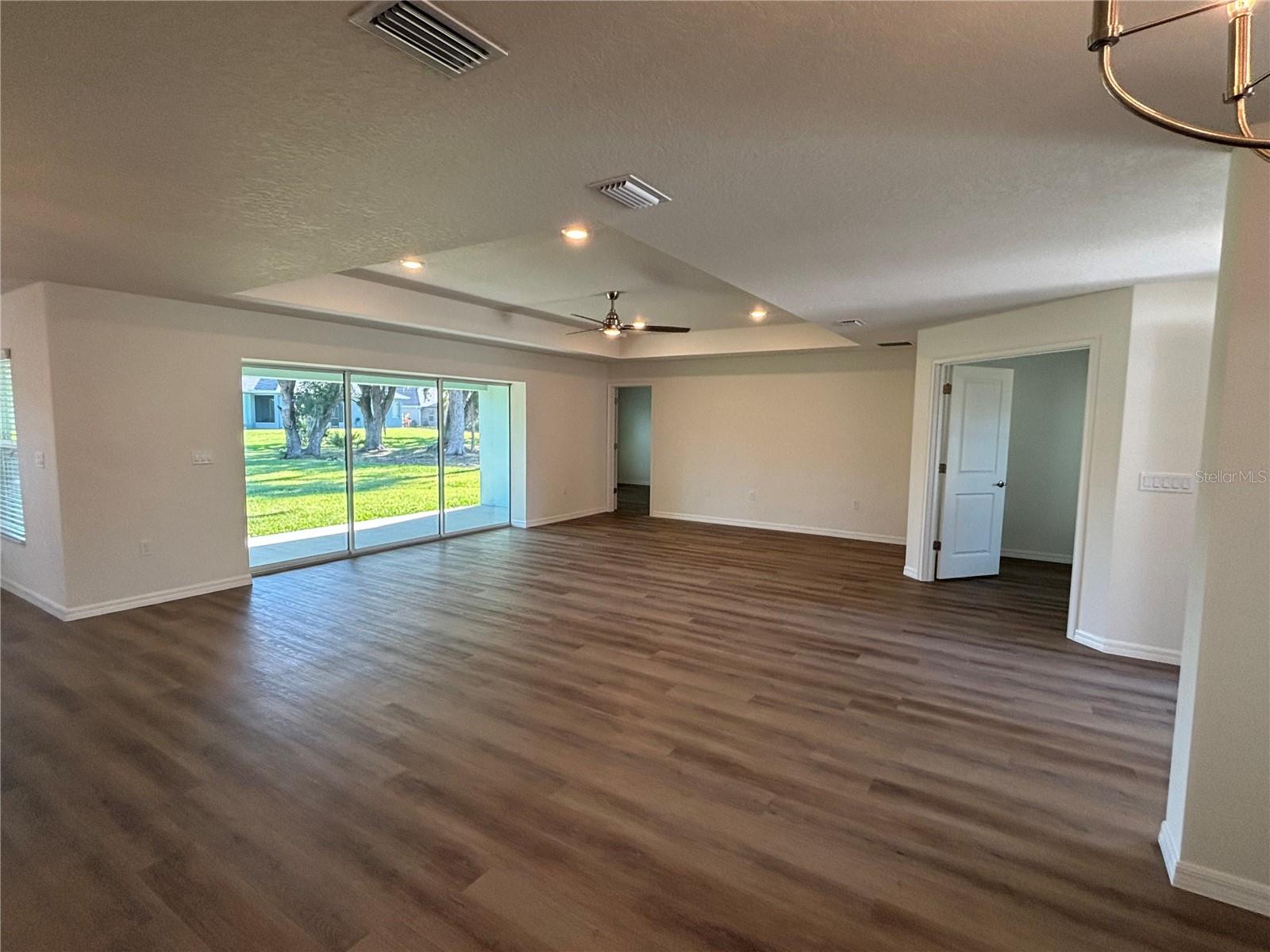 Image 7 of 12 For 2366 Old Oak Trail