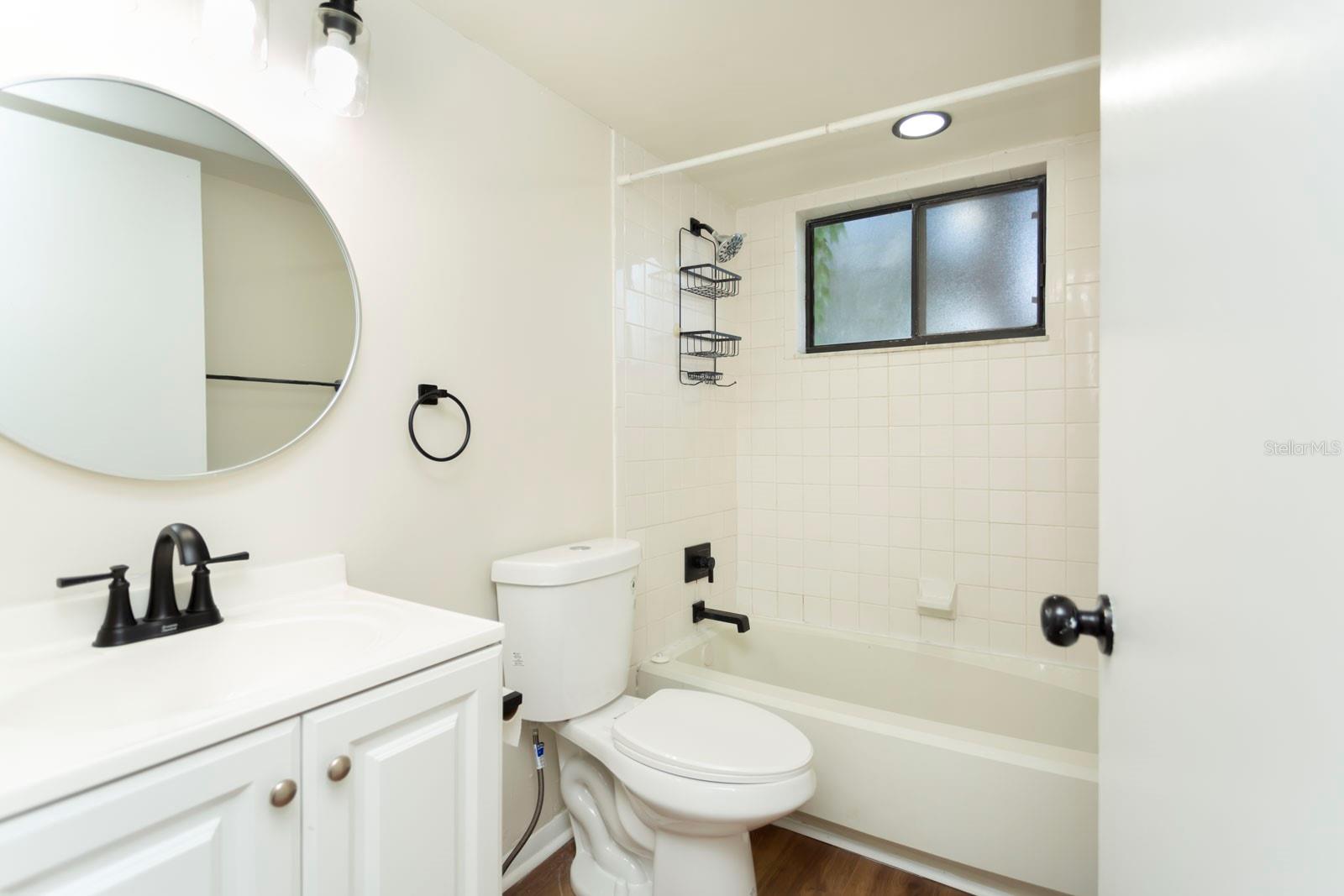 Image 17 of 28 For 2301 Oak Park Way 101