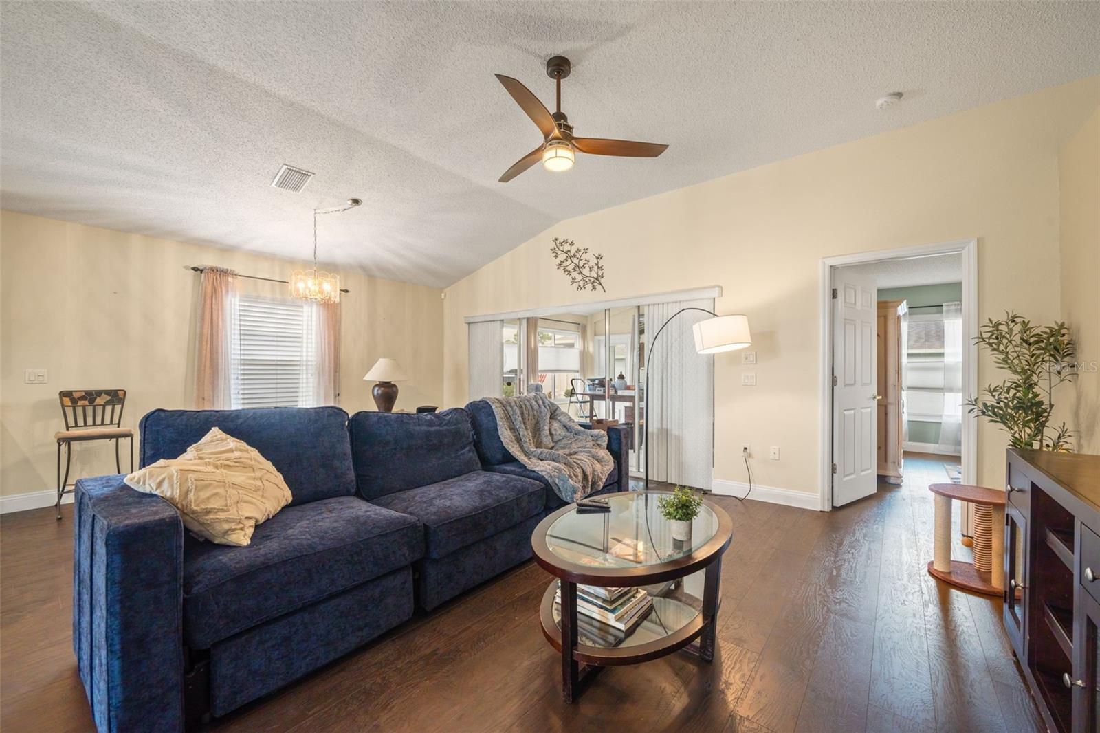 Image 15 of 42 For 11251 Hollander Avenue