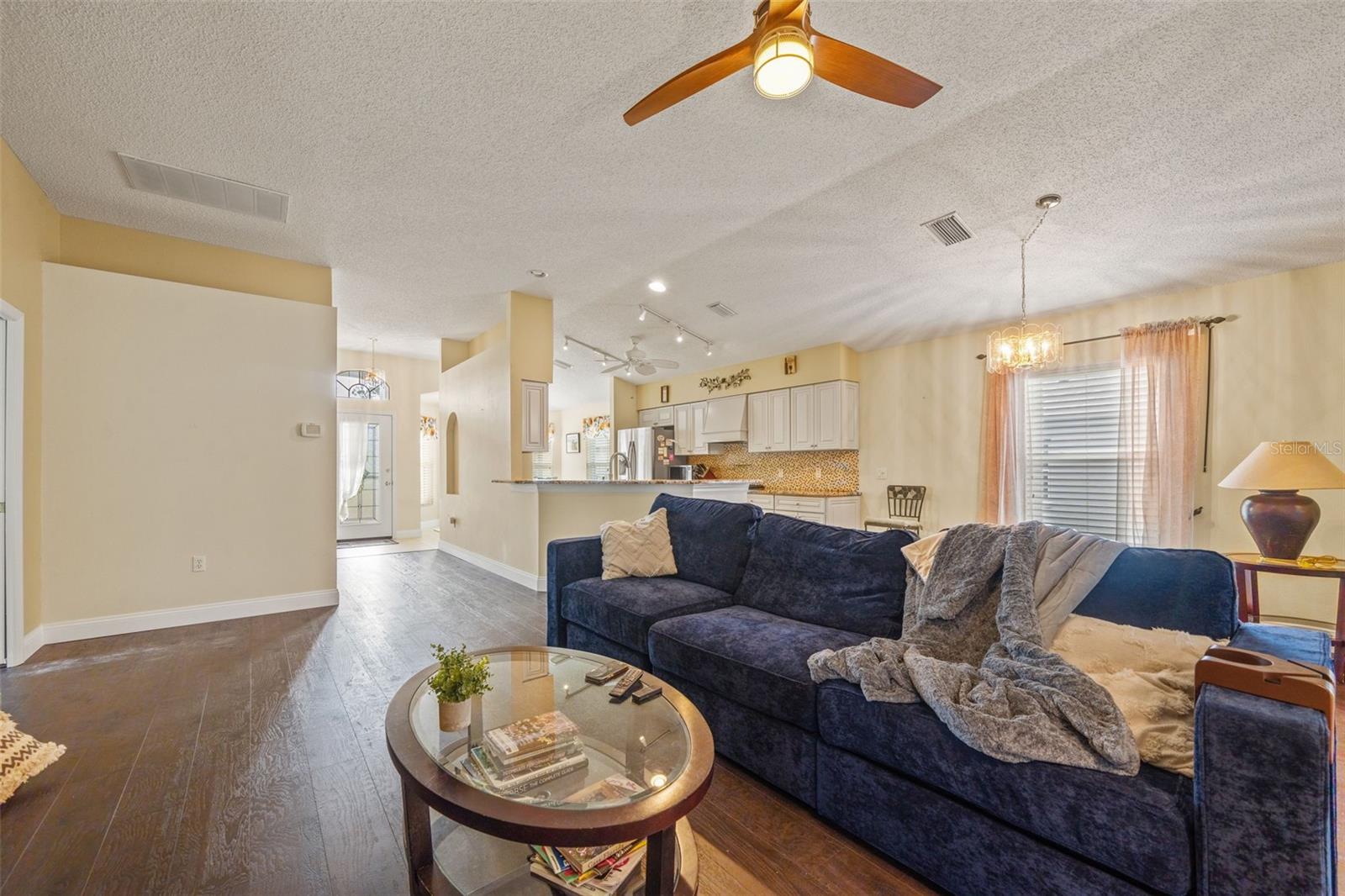 Image 18 of 42 For 11251 Hollander Avenue