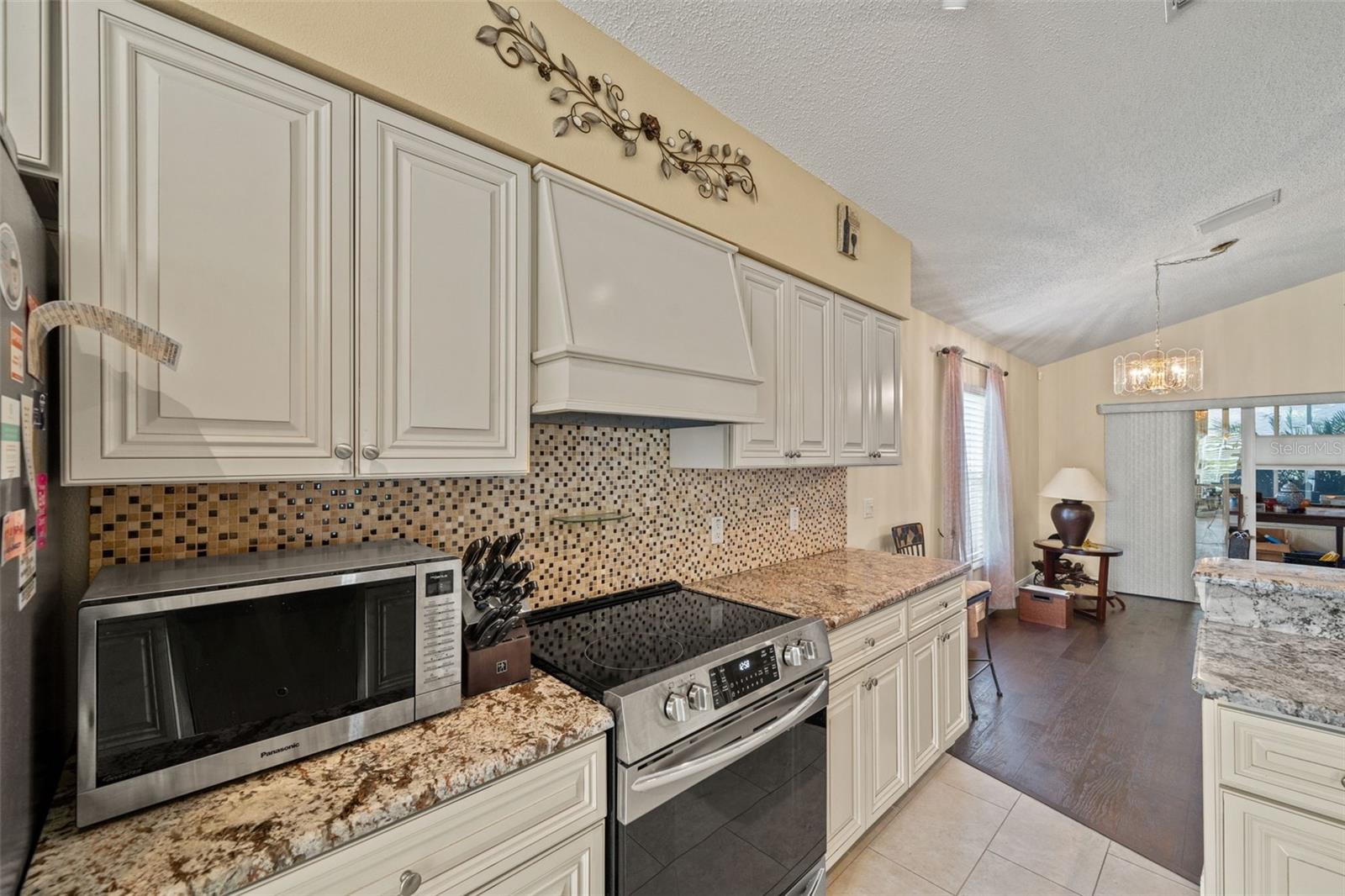 Image 5 of 42 For 11251 Hollander Avenue