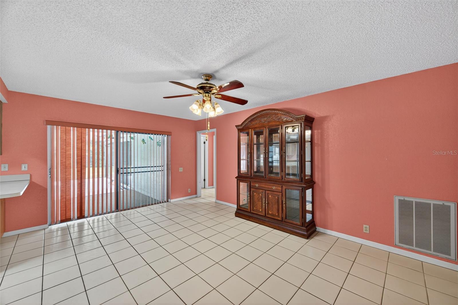 Image 16 of 51 For 3130 Crenshaw Court