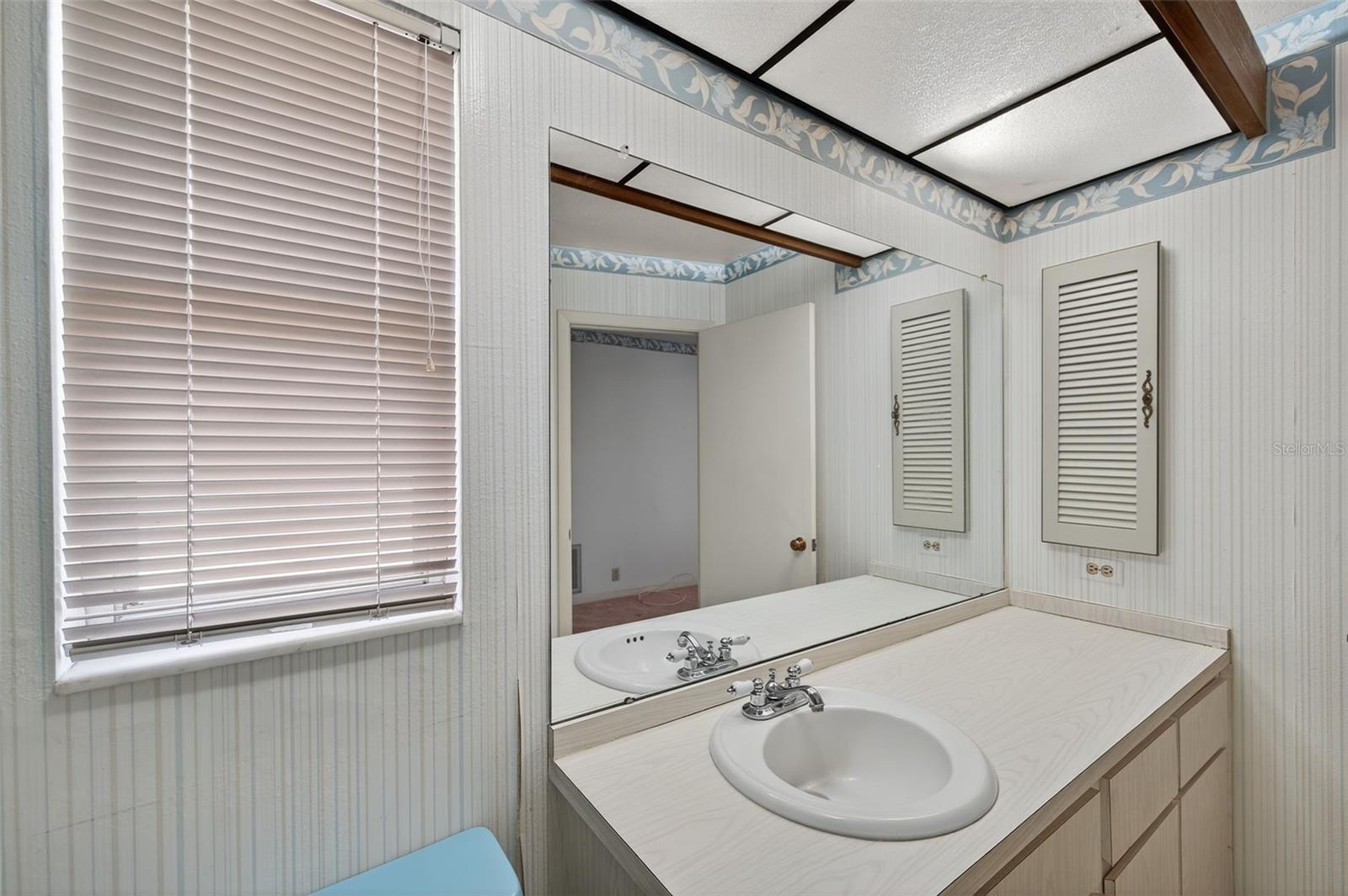 Image 26 of 51 For 3130 Crenshaw Court