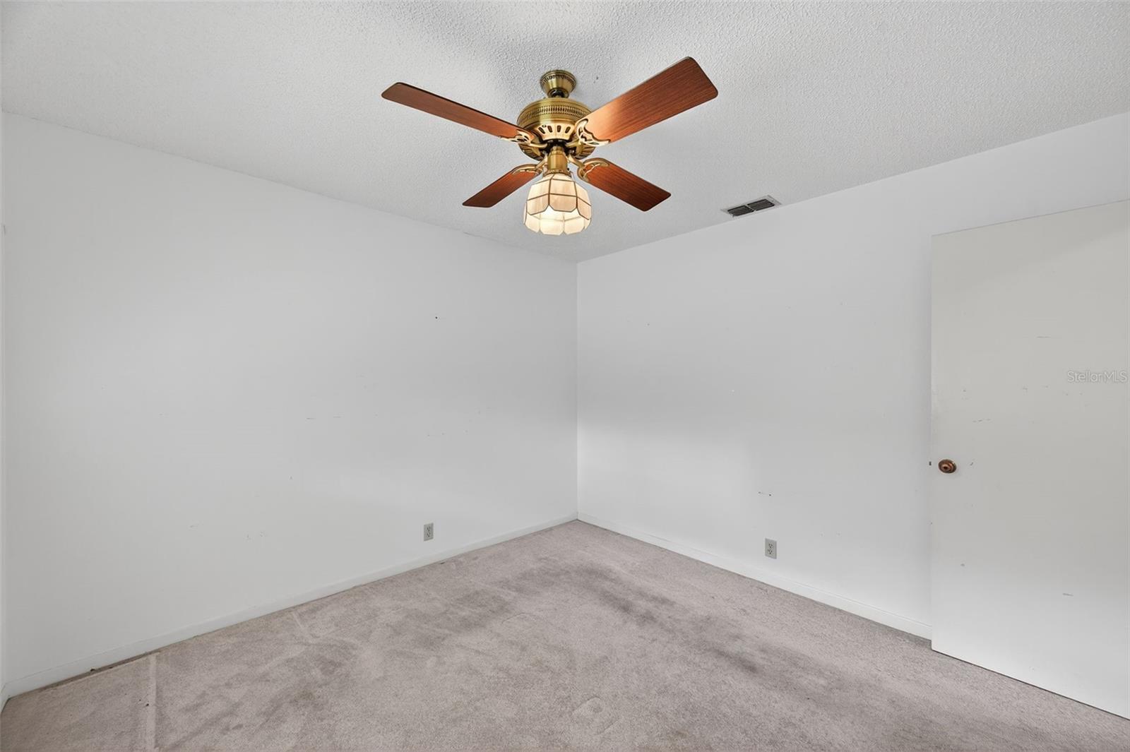 Image 27 of 51 For 3130 Crenshaw Court