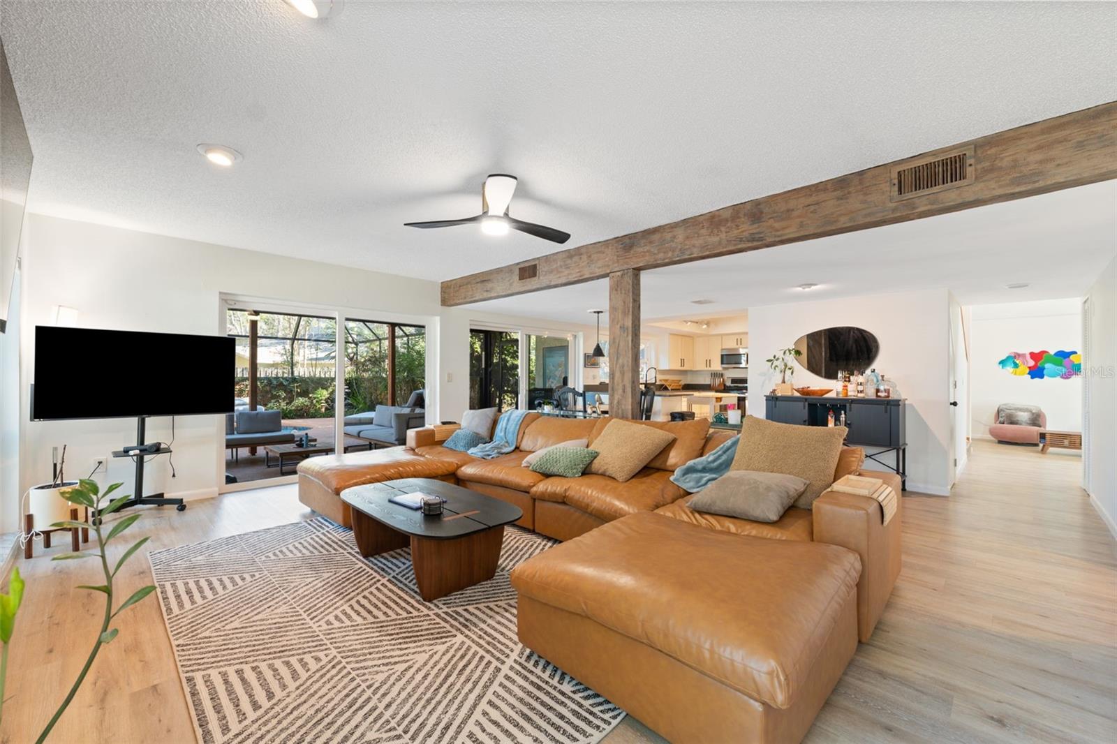 Image 19 of 73 For 13609 Heritage Way