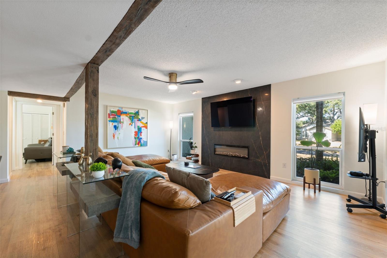 Image 21 of 73 For 13609 Heritage Way