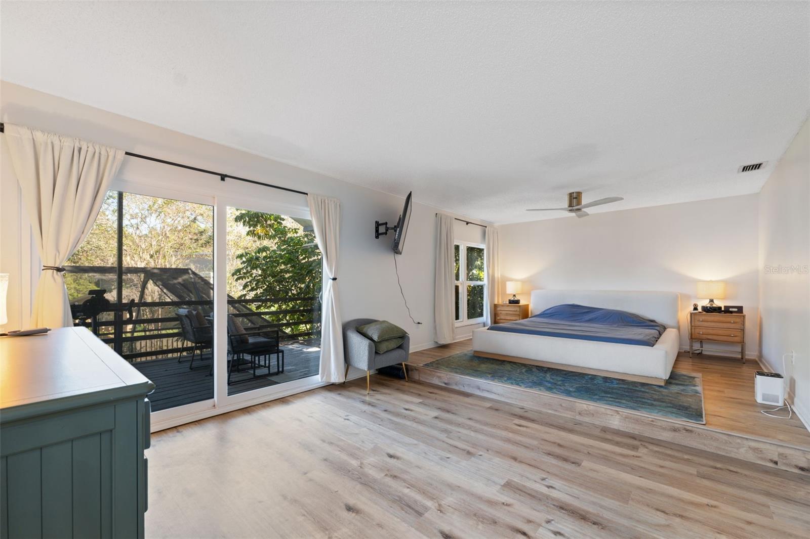 Image 25 of 73 For 13609 Heritage Way