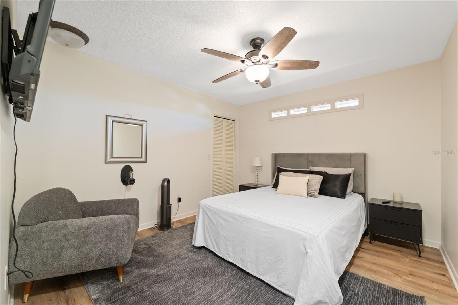 Image 33 of 73 For 13609 Heritage Way