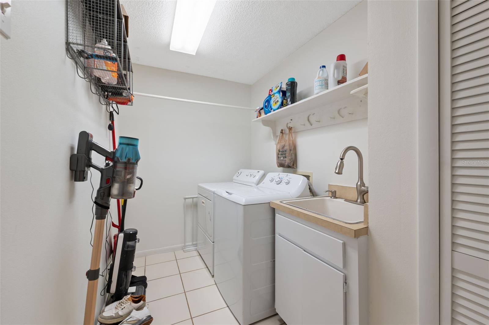 Image 46 of 73 For 13609 Heritage Way