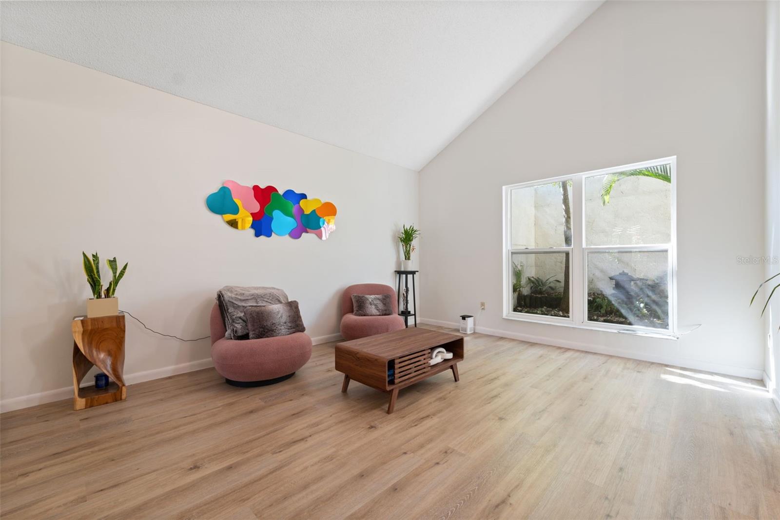 Image 7 of 73 For 13609 Heritage Way