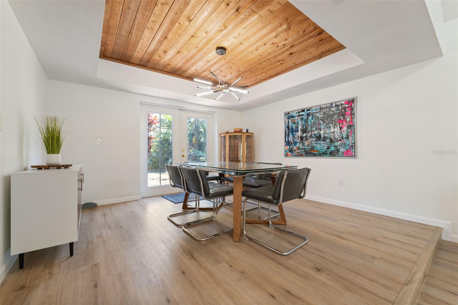 Image 8 of 73 For 13609 Heritage Way