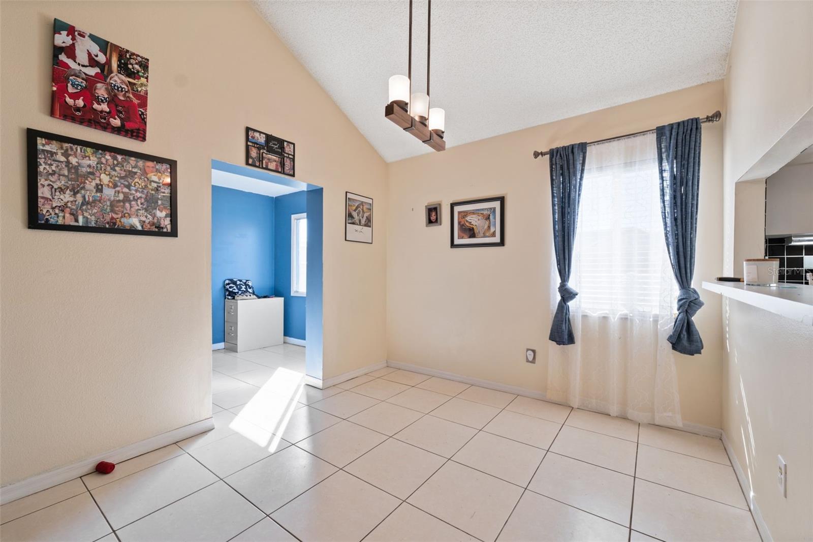 Image 11 of 57 For 24138 Twin Court