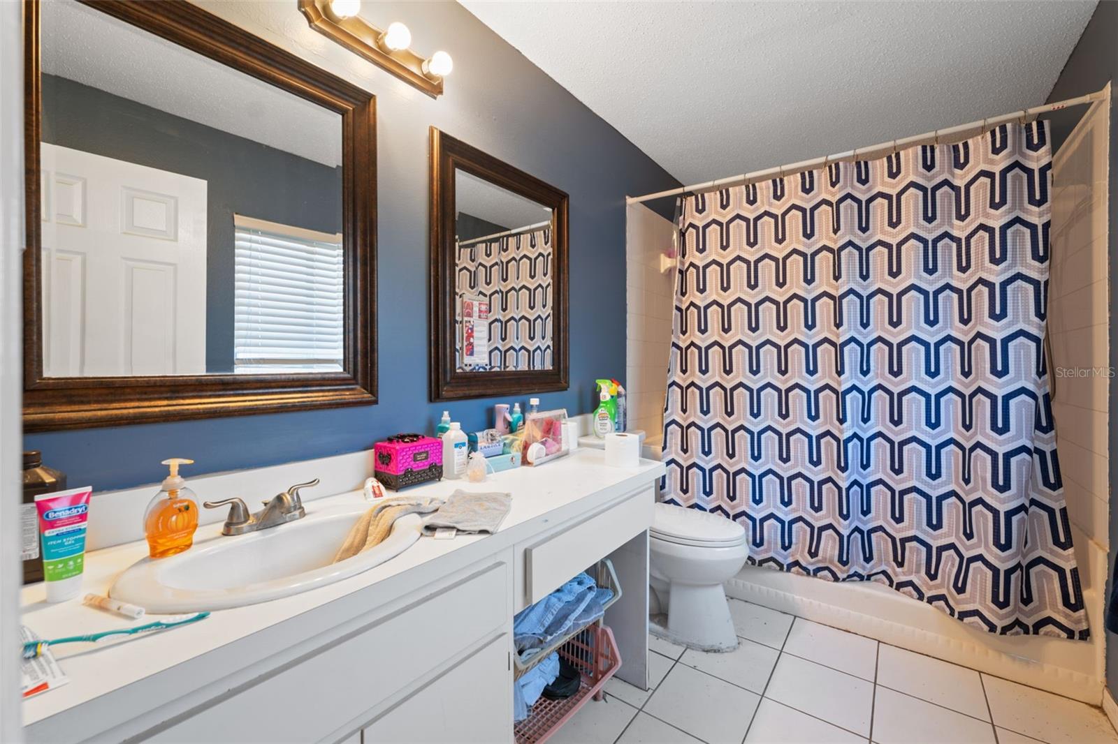 Image 19 of 57 For 24138 Twin Court