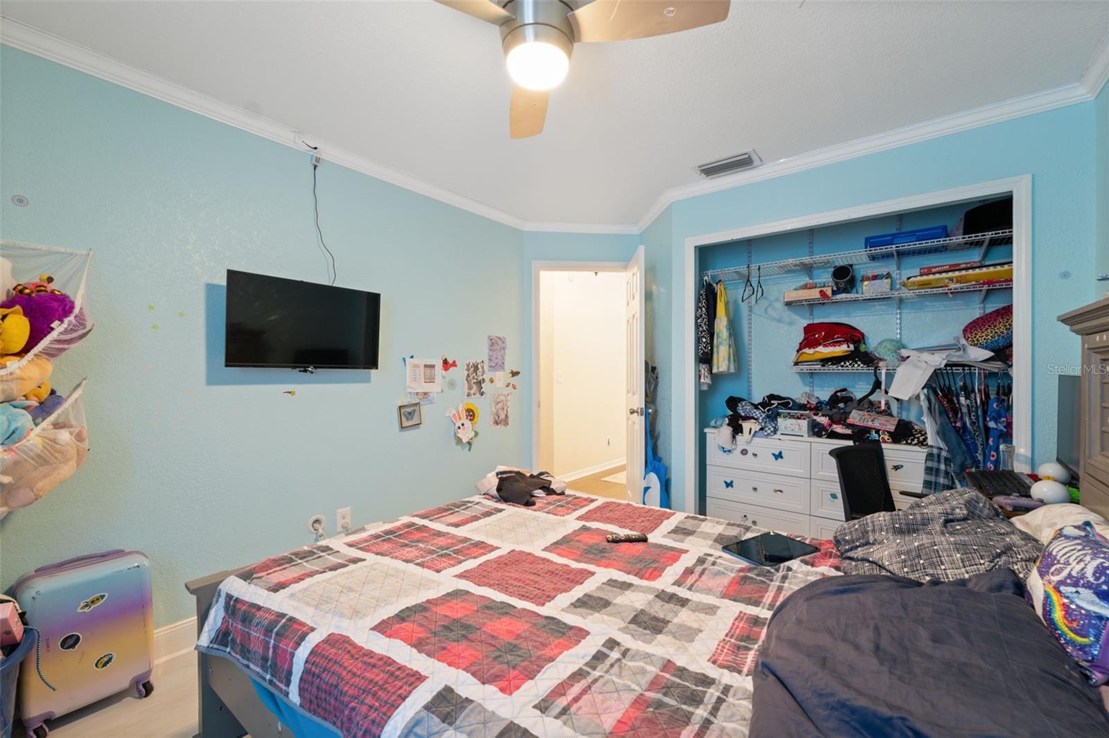 Image 23 of 57 For 24138 Twin Court