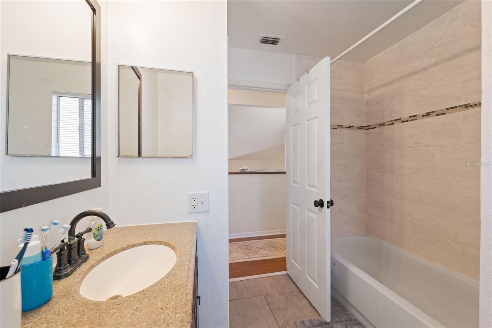 Image 25 of 57 For 24138 Twin Court