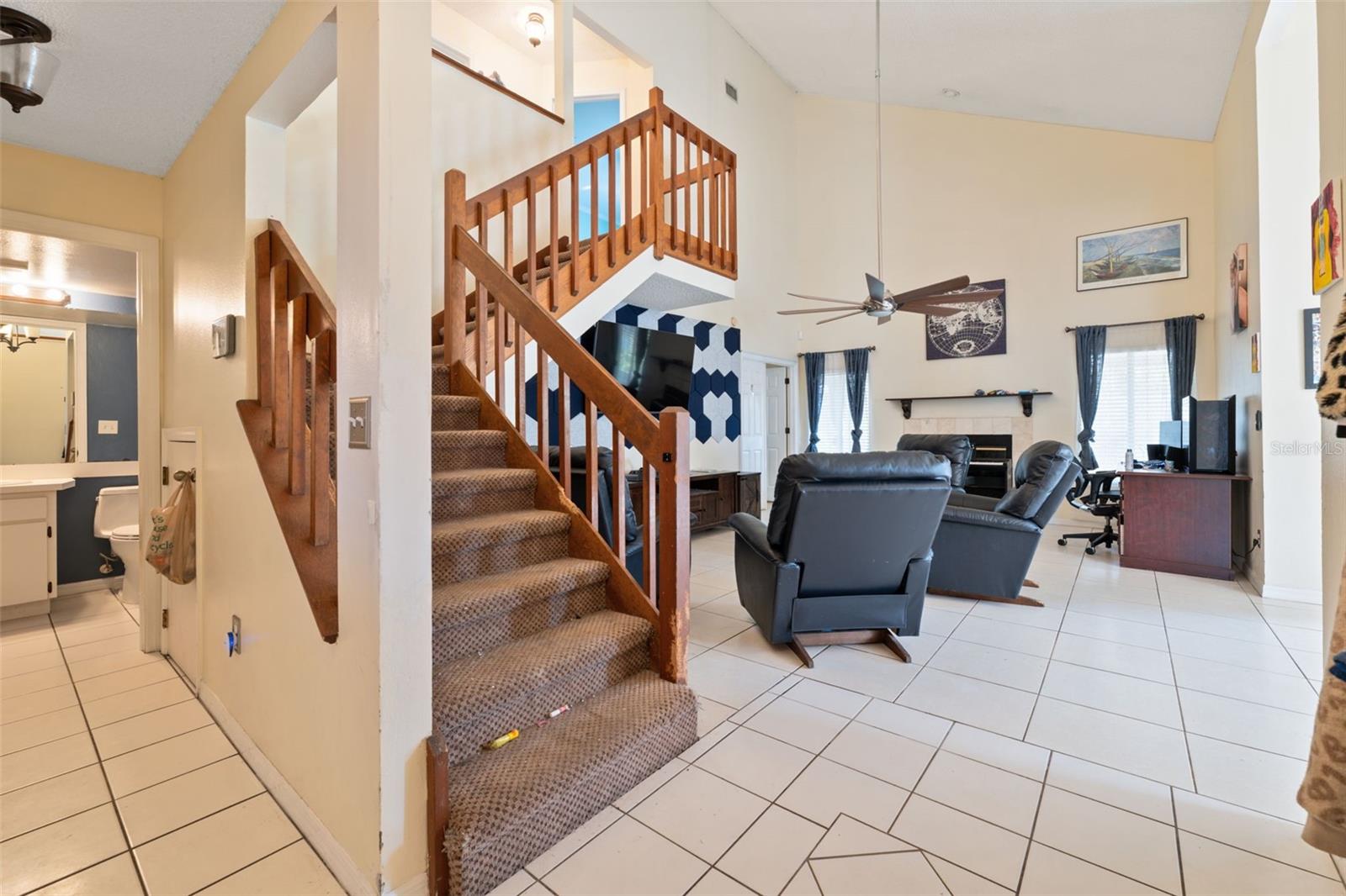 Image 5 of 57 For 24138 Twin Court