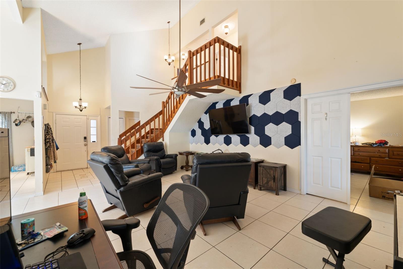 Image 8 of 57 For 24138 Twin Court