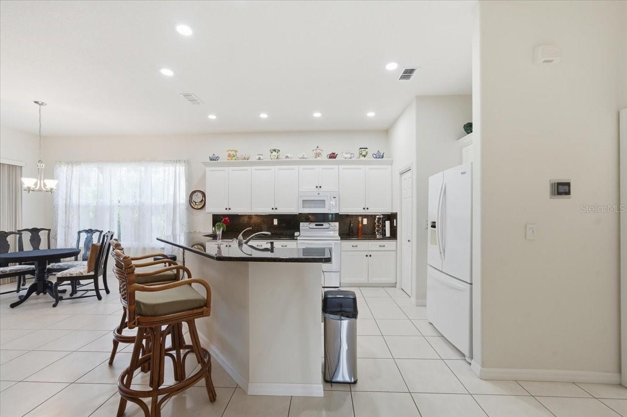 Image 15 of 46 For 10051 Lenox Boulevard