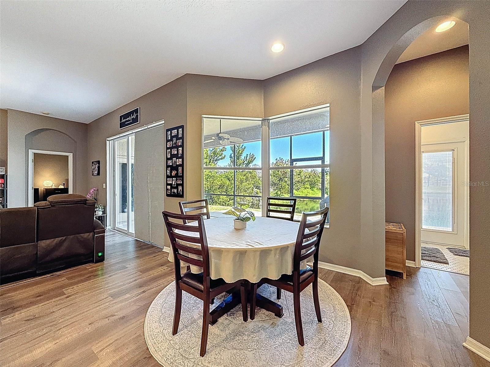 Image 17 of 62 For 2422 Wood Pointe Drive