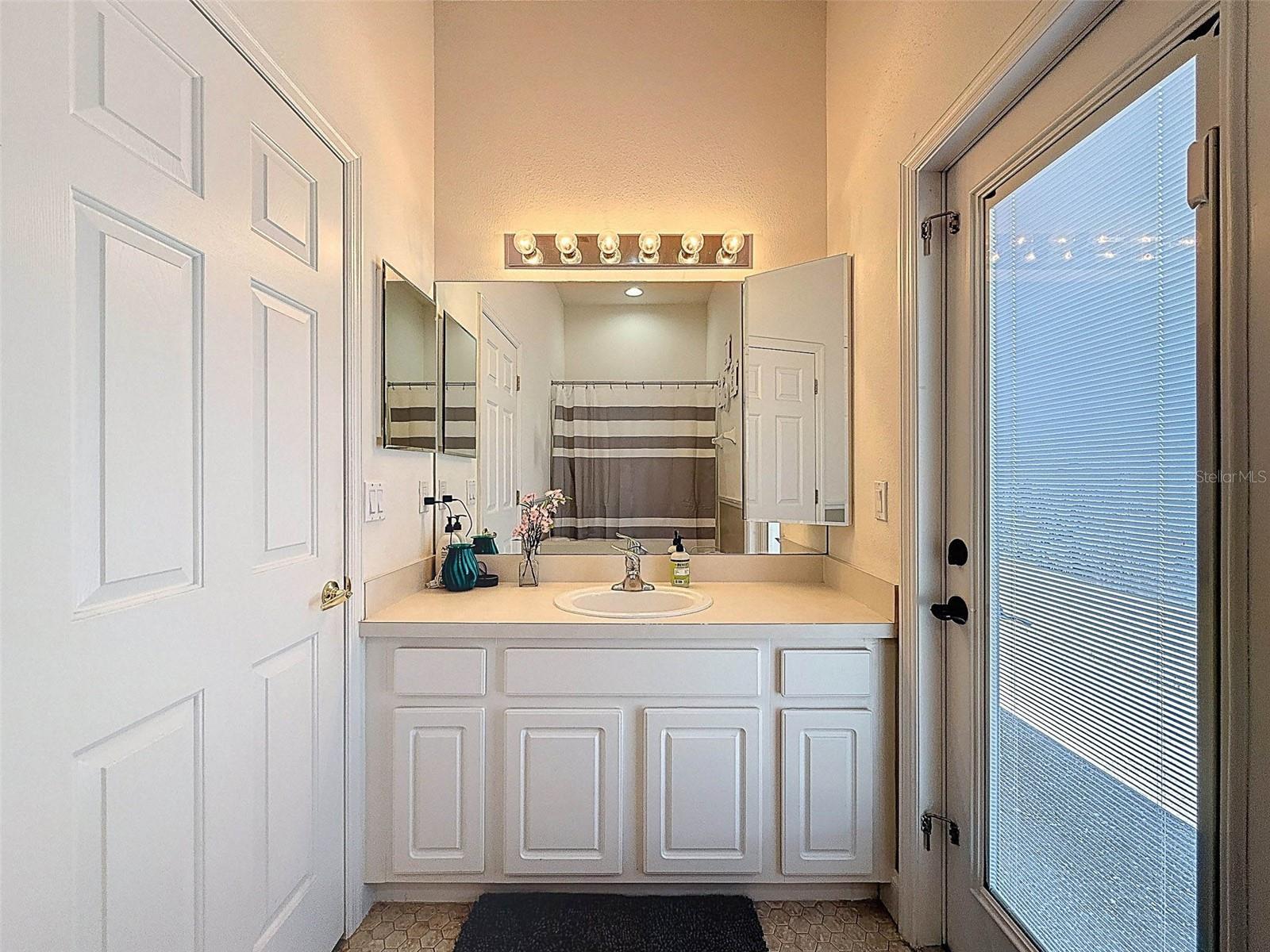 Image 19 of 62 For 2422 Wood Pointe Drive