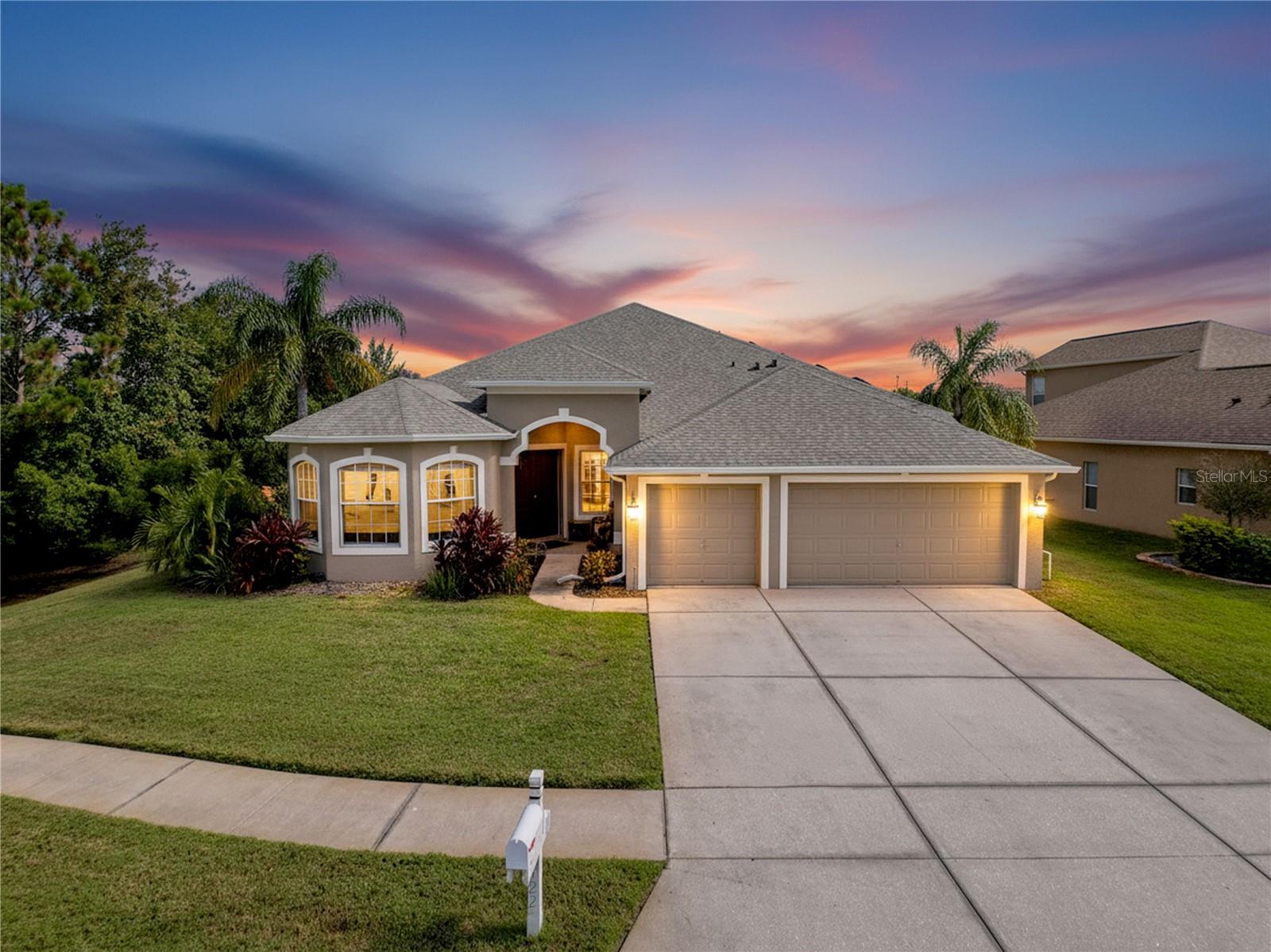 Image 3 of 62 For 2422 Wood Pointe Drive