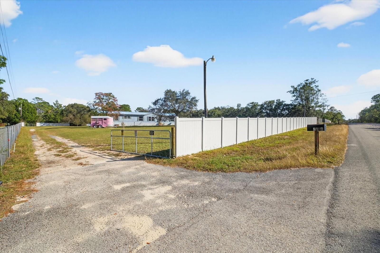 Image 33 of 41 For 5280 Golddust Road