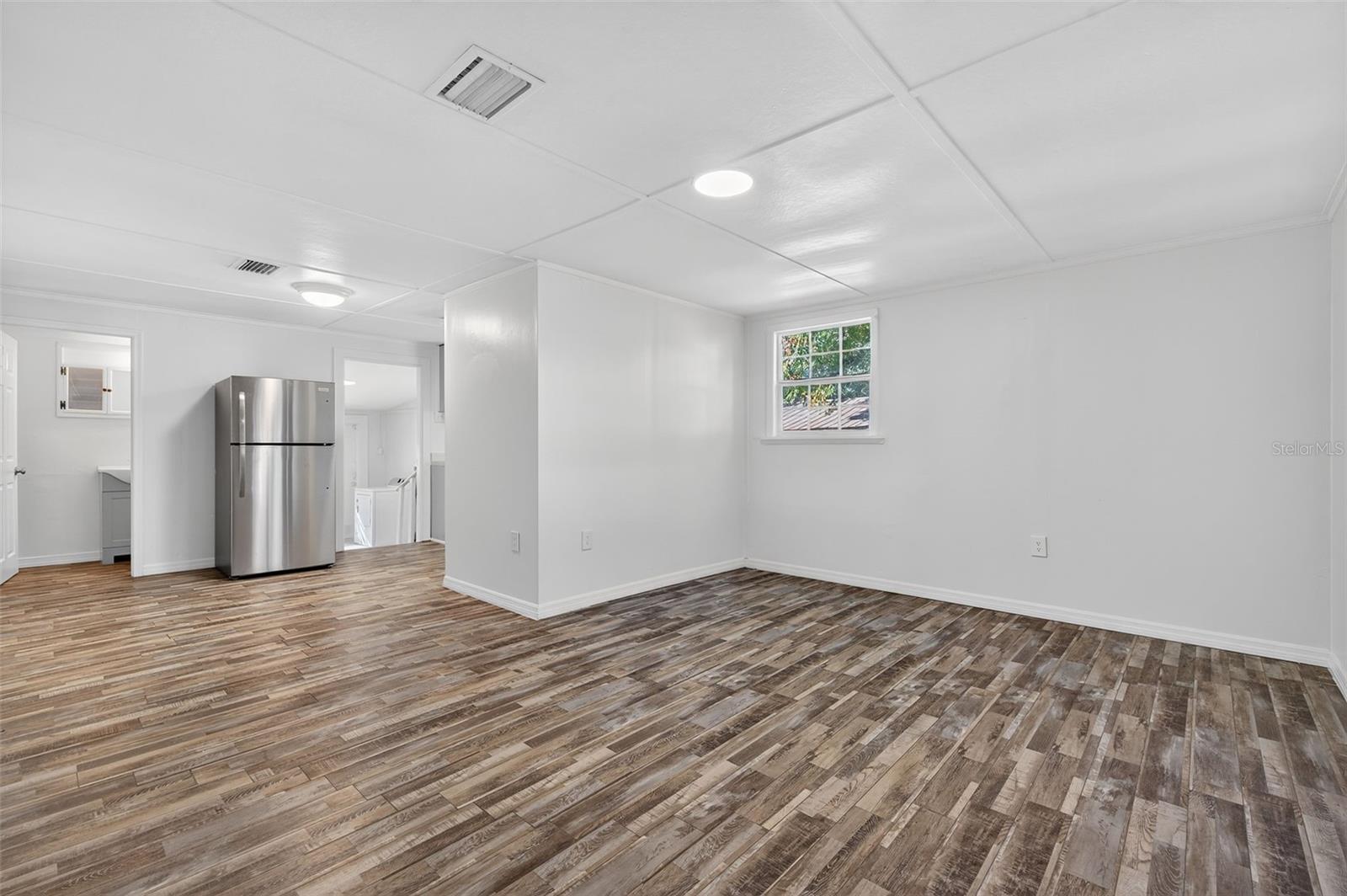 Image 27 of 66 For 37916 Tucker Road