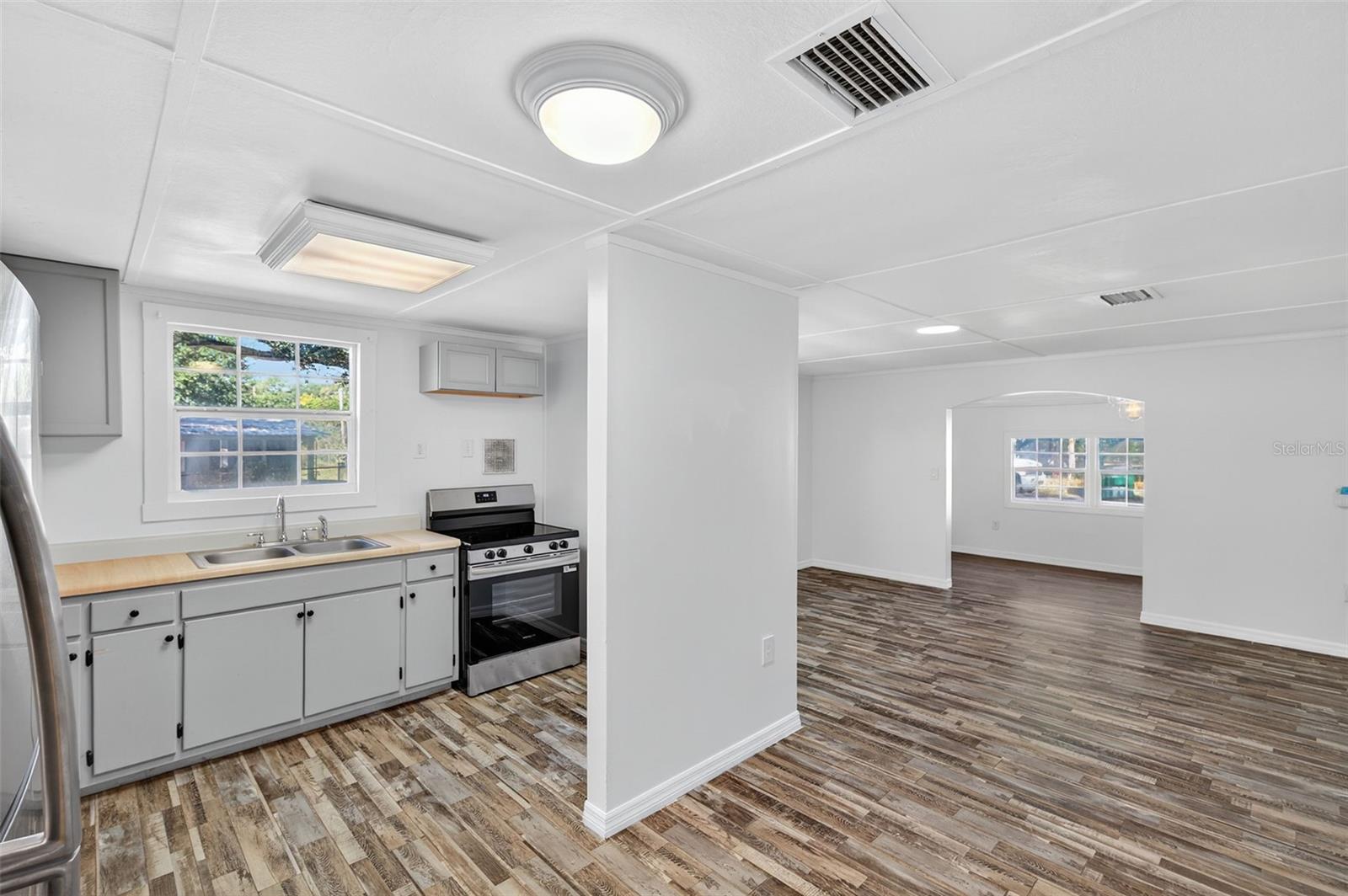 Image 30 of 66 For 37916 Tucker Road