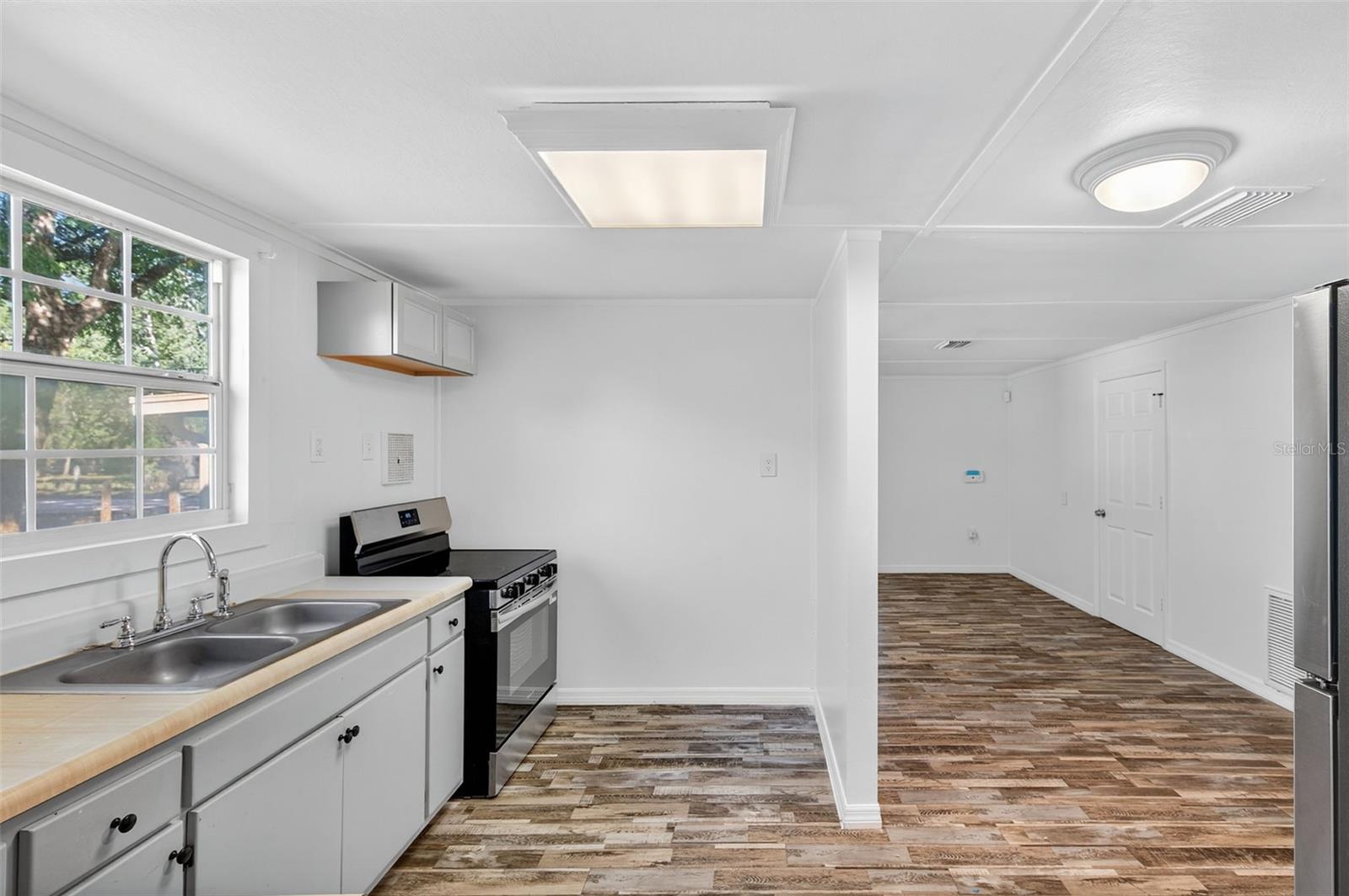 Image 31 of 66 For 37916 Tucker Road