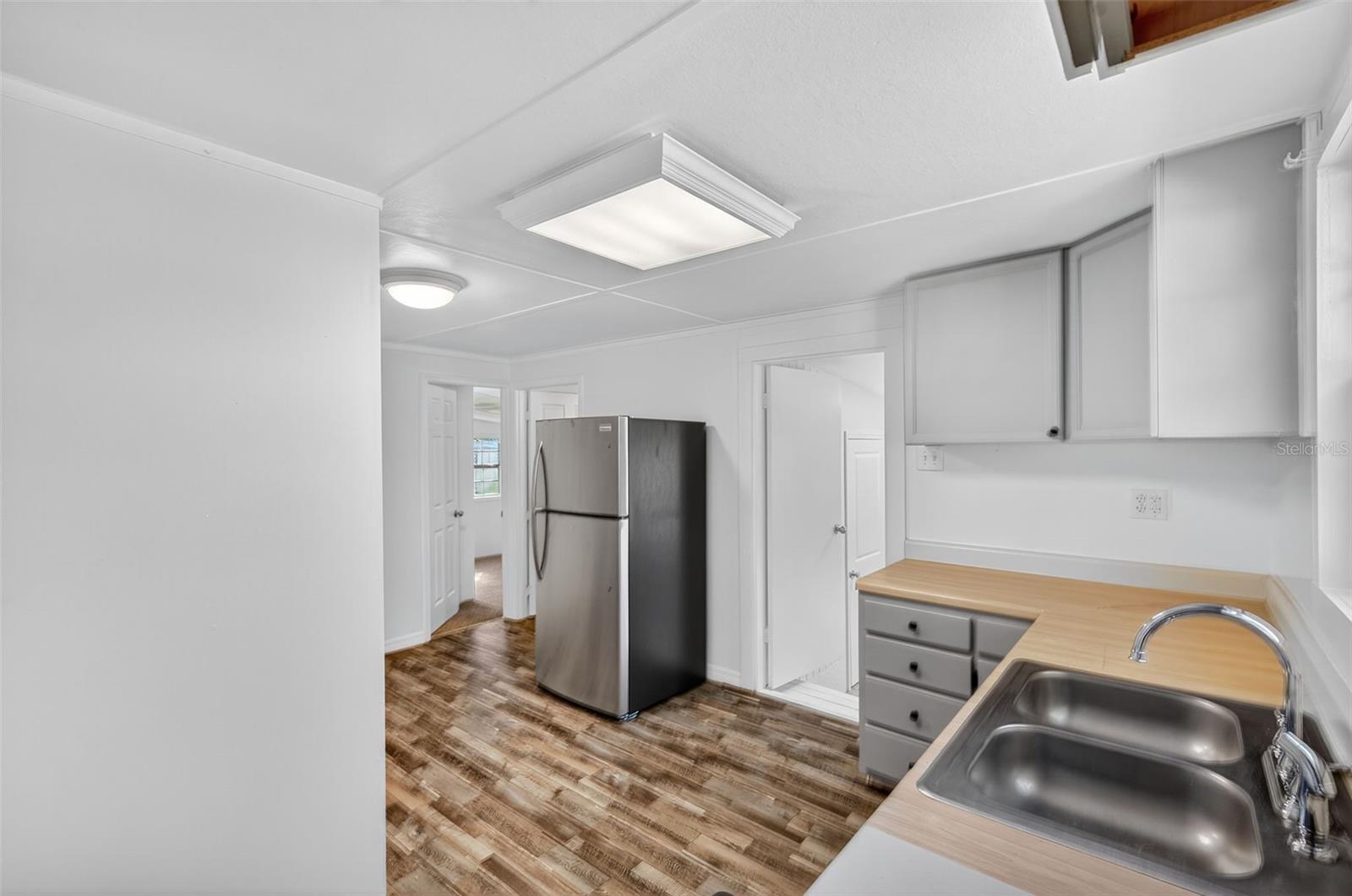 Image 34 of 66 For 37916 Tucker Road