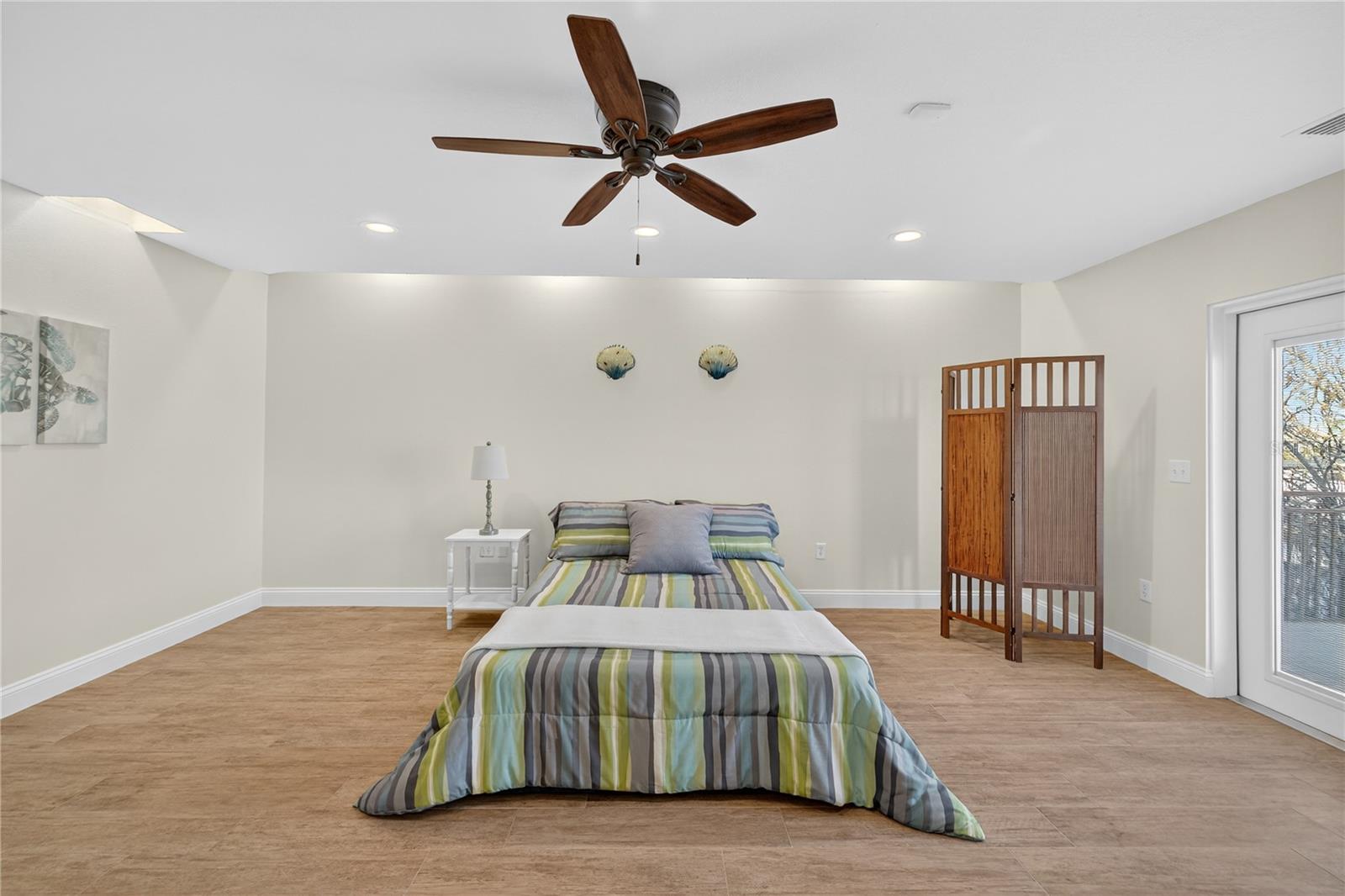 Image 33 of 100 For 5124 South Shore Drive