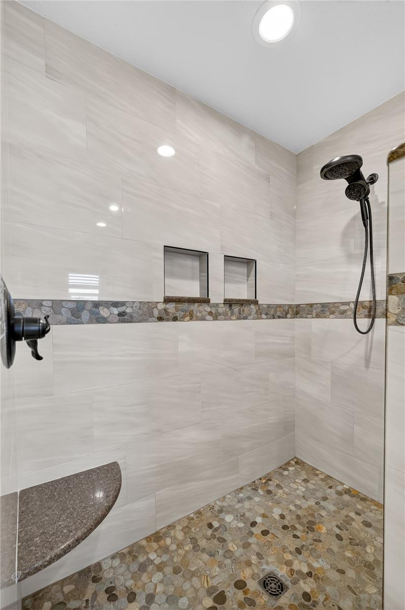 Image 40 of 100 For 5124 South Shore Drive