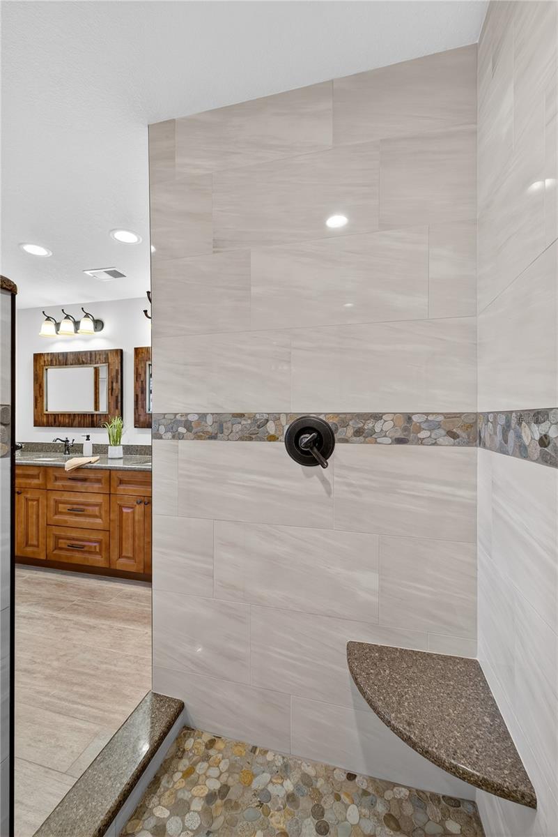 Image 42 of 100 For 5124 South Shore Drive