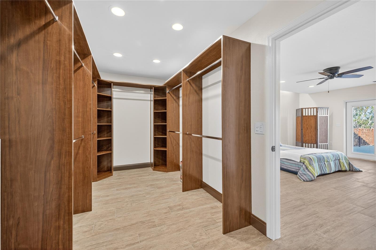 Image 43 of 100 For 5124 South Shore Drive