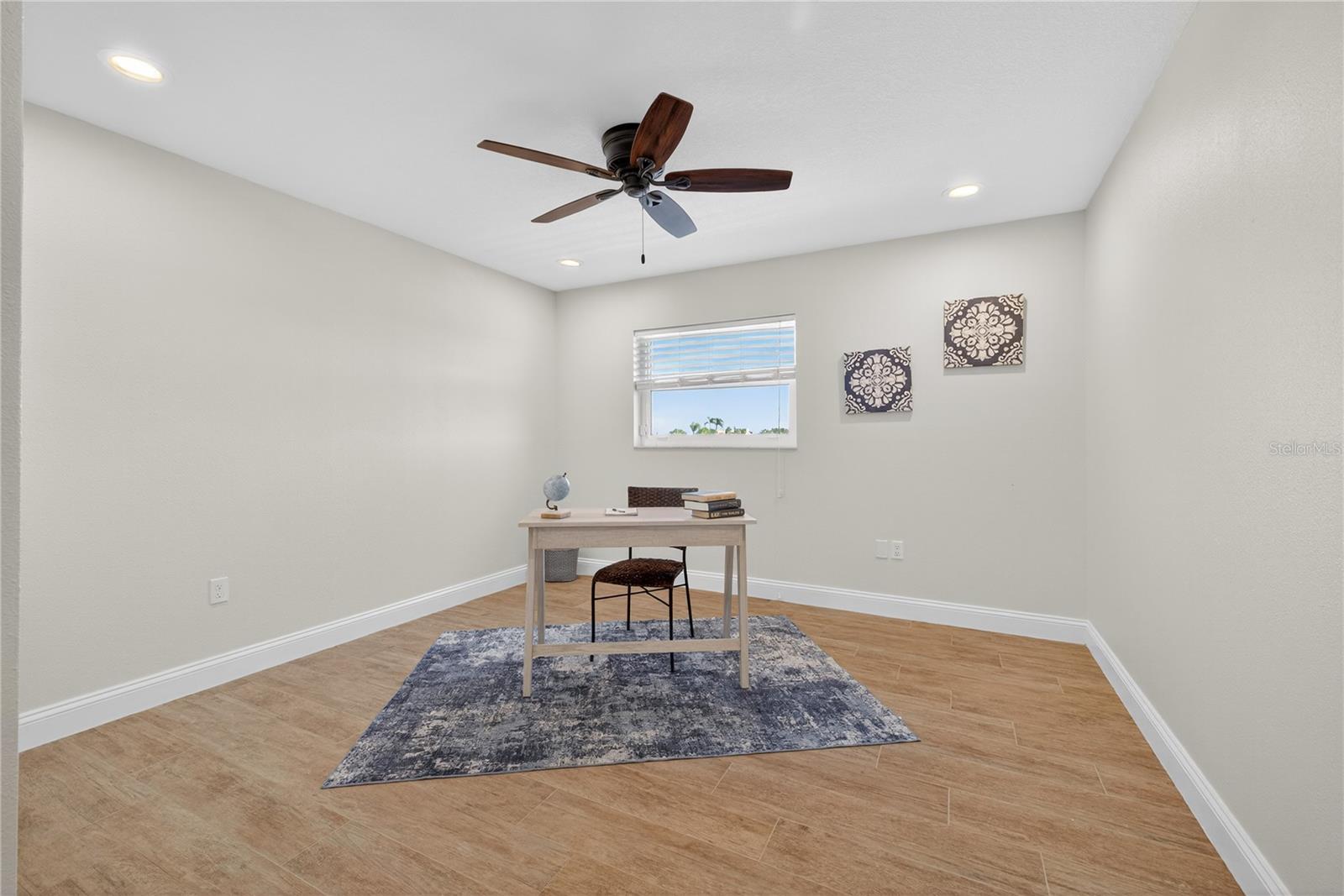 Image 50 of 100 For 5124 South Shore Drive