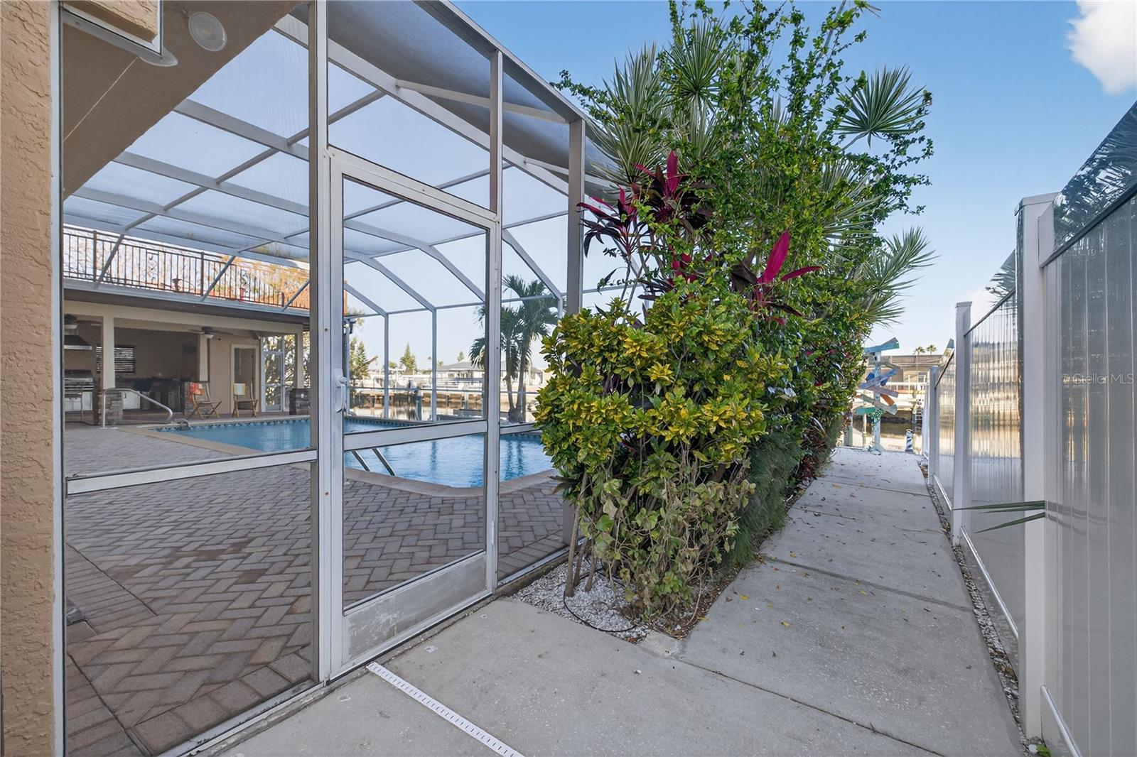 Image 68 of 100 For 5124 South Shore Drive