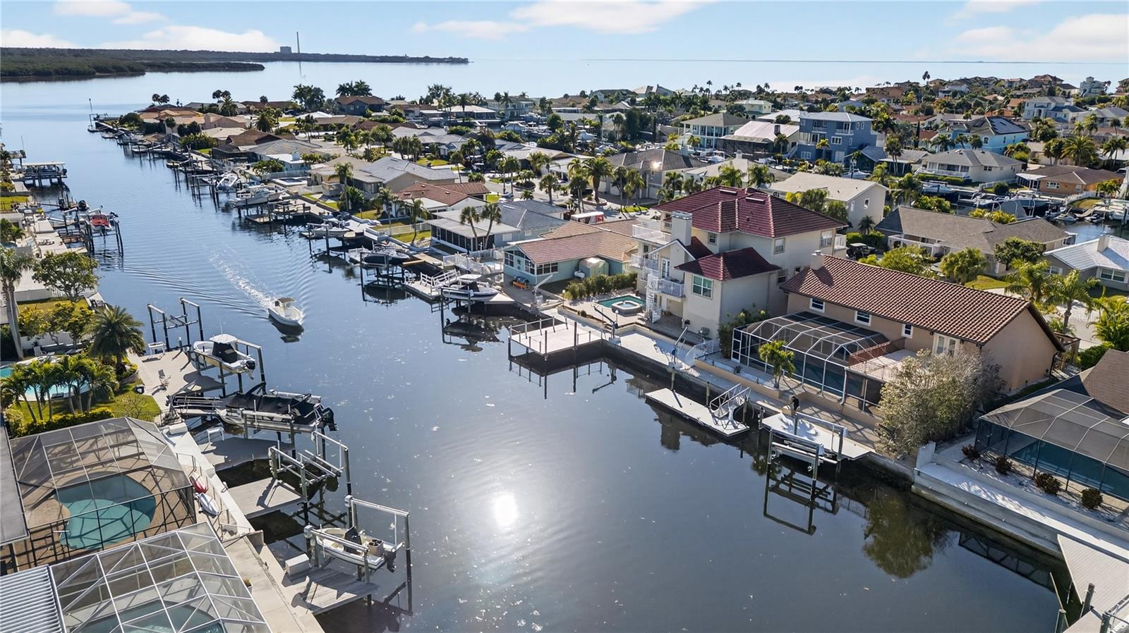 Image 8 of 100 For 5124 South Shore Drive