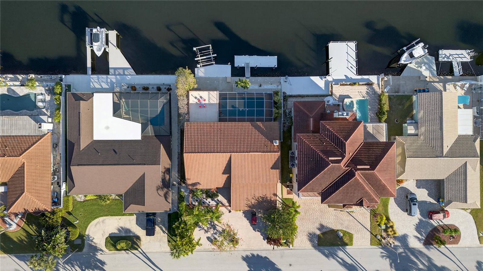 Image 81 of 100 For 5124 South Shore Drive